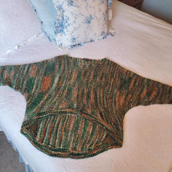 EUC Santoori Green & Tan Sequin Oversized Sweater - Picture 4 of 10